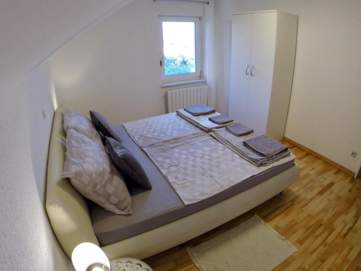 Holiday Apartment Lavanda Sumpetar Jesenice  Eksteriør billede