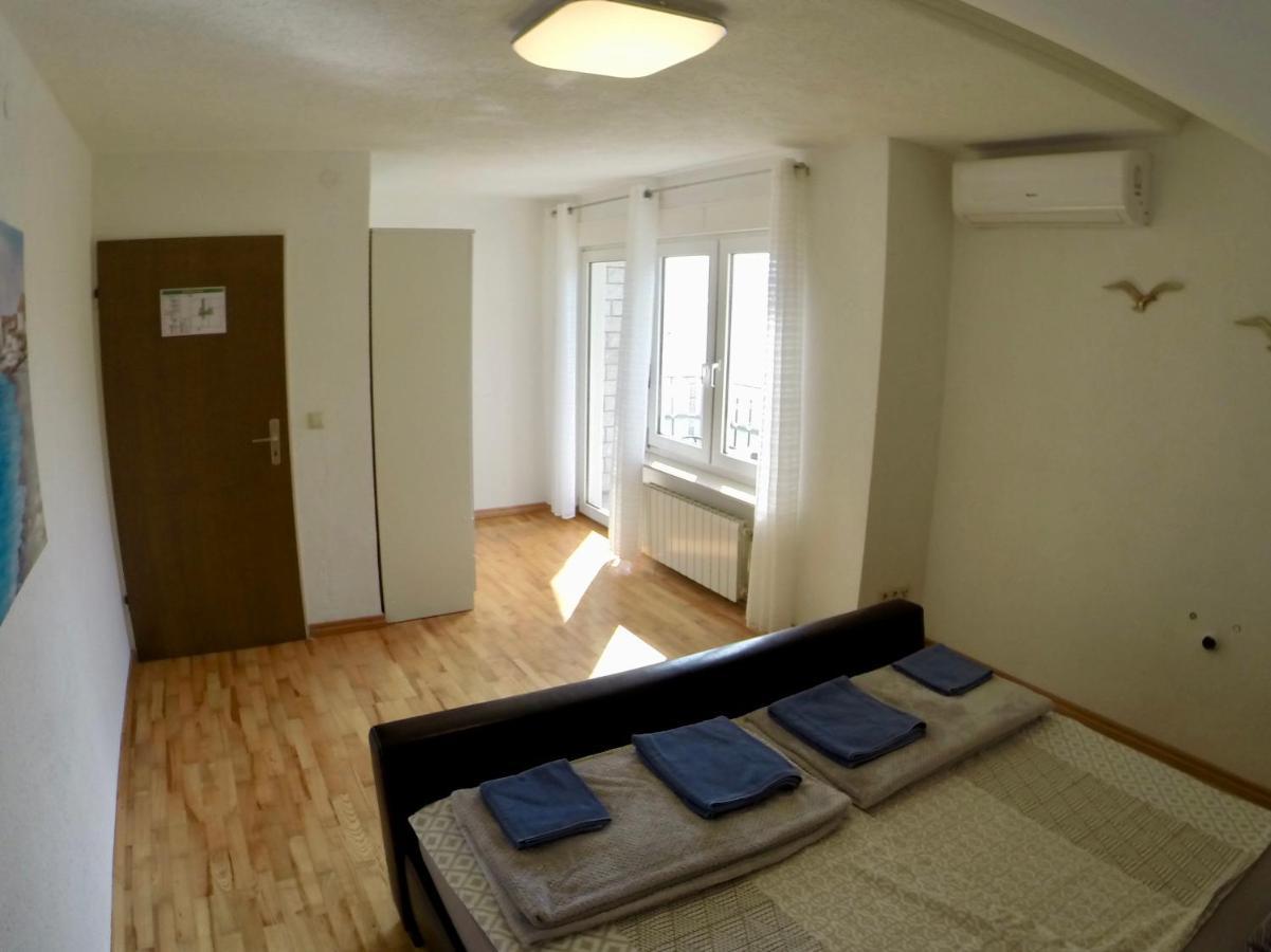 Holiday Apartment Lavanda Sumpetar Jesenice  Eksteriør billede