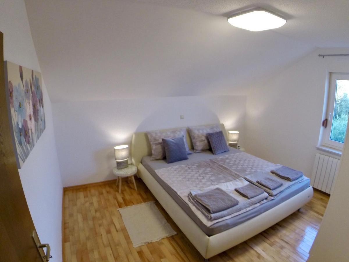 Holiday Apartment Lavanda Sumpetar Jesenice  Eksteriør billede